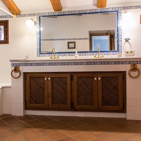 Palau Country house *